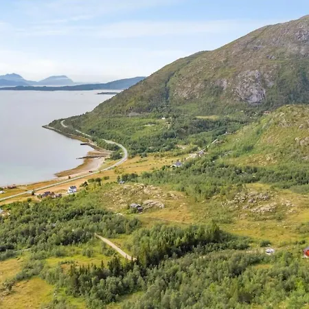 Semesterbostad By The In Stonglandsodden Stonglandseidet